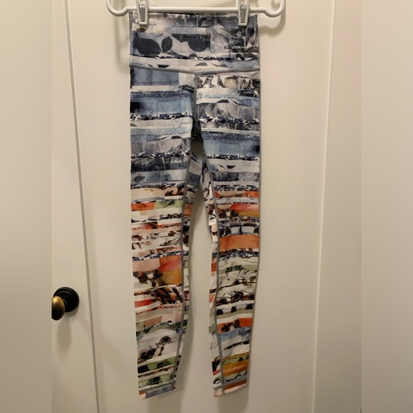 Lululemon Wunder Under High-Rise Tight (*Engineered Full-On Luxtreme 28"). - Picture 5 of 9